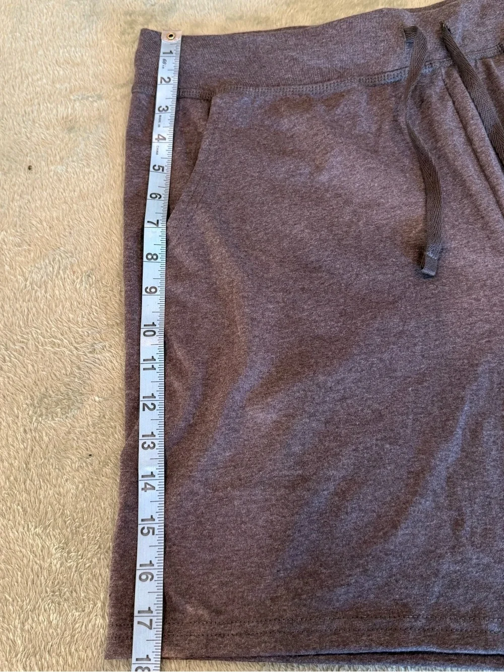 Hanes Shorts Gray Drawstring Lounge Athletic Pockets NWOT